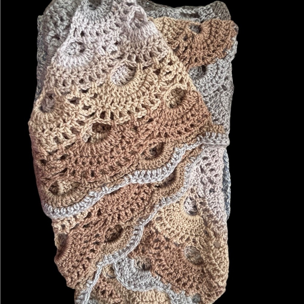 Handmade Crochet Ombre Shawl Scarf Wrap Beige Brown Gray Lace Trim - Picture 4 of 5